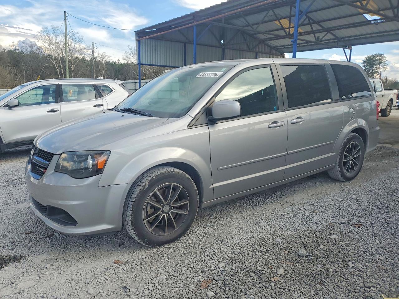 Salvage Dodge Caravan Image