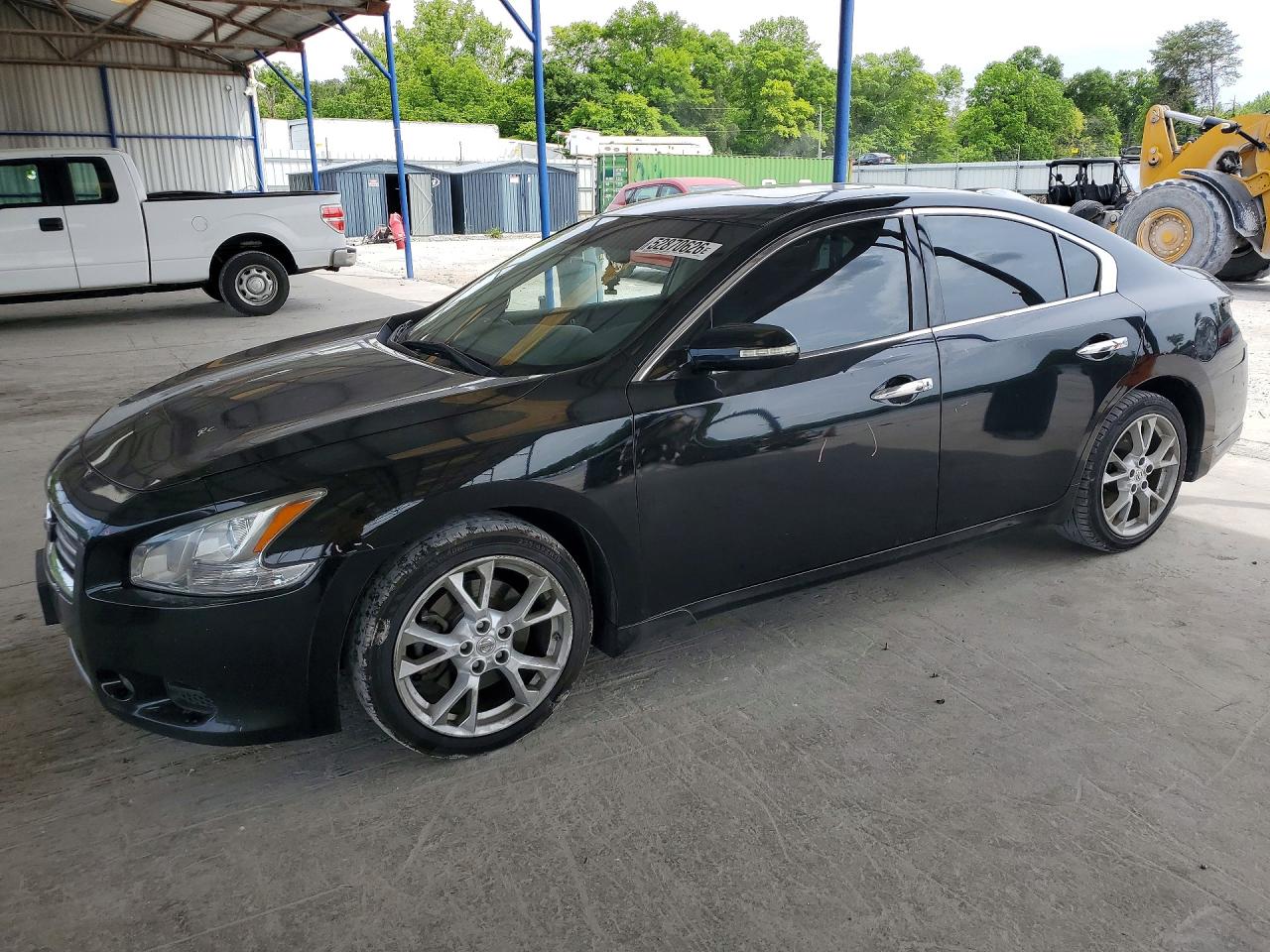 Salvage Nissan Maxima Image