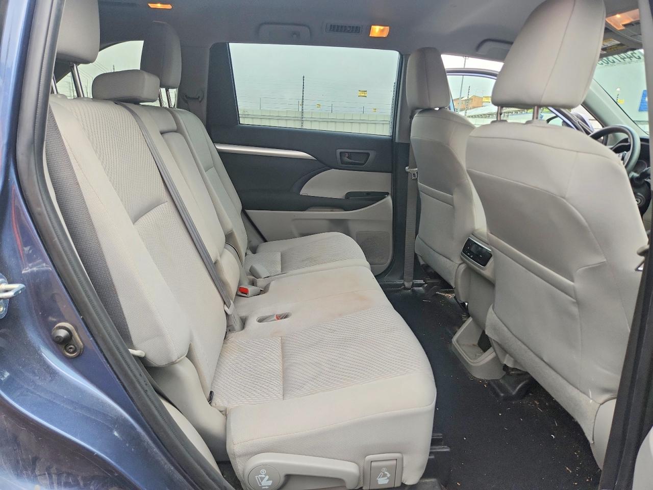 Toyota Highlander Le