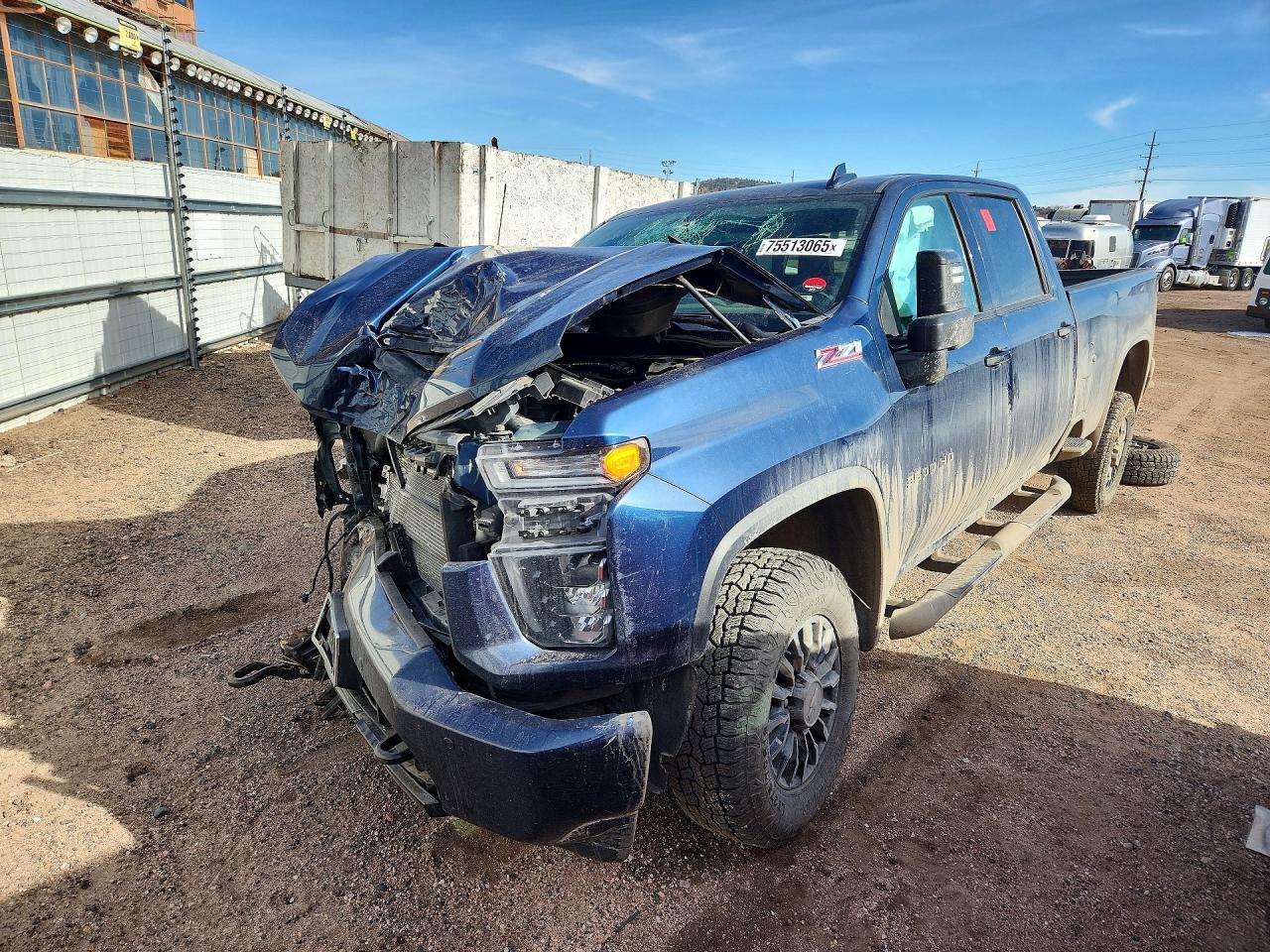 Salvage Chevrolet Silverado Image