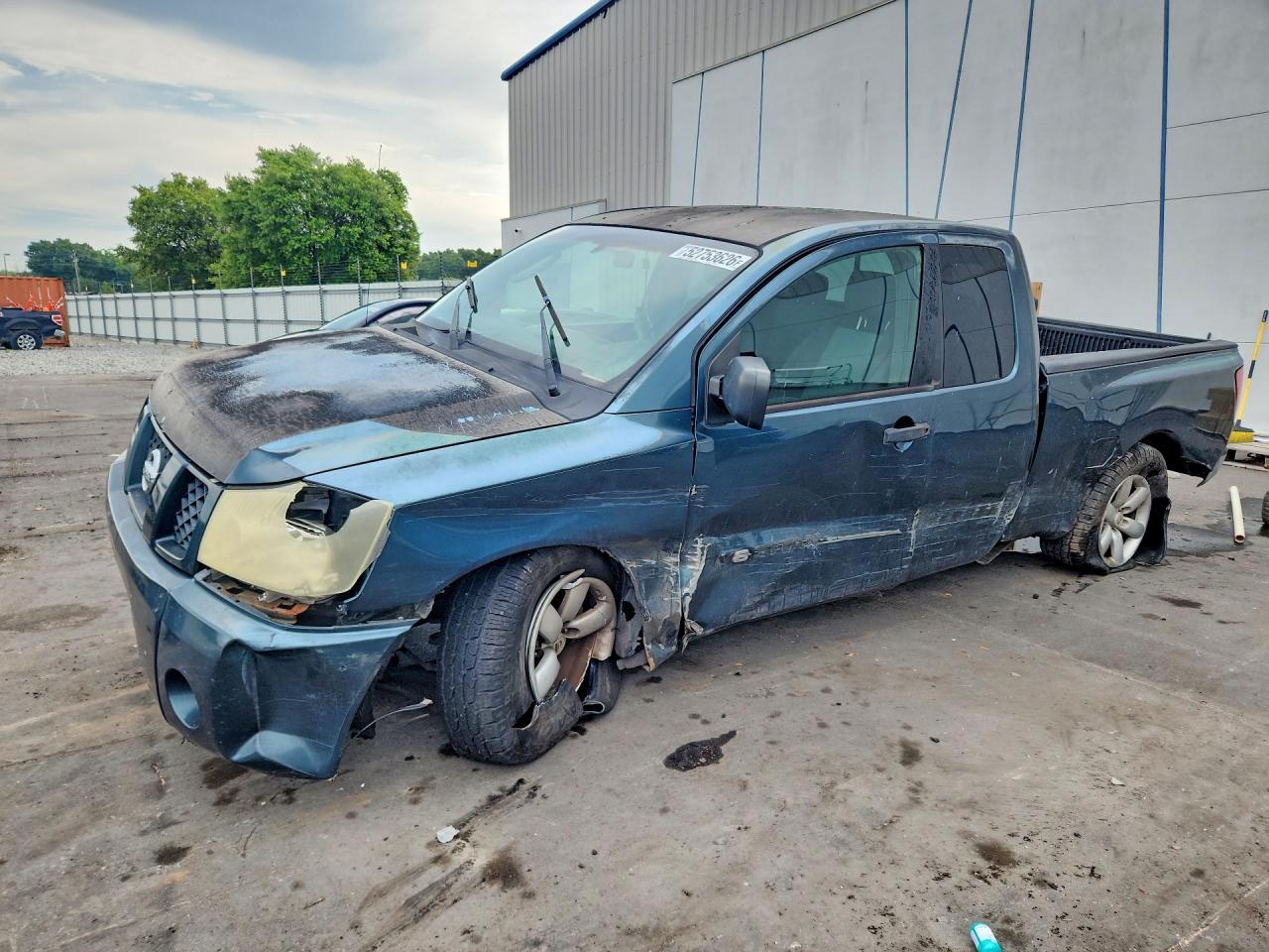 Salvage Nissan Titan Image