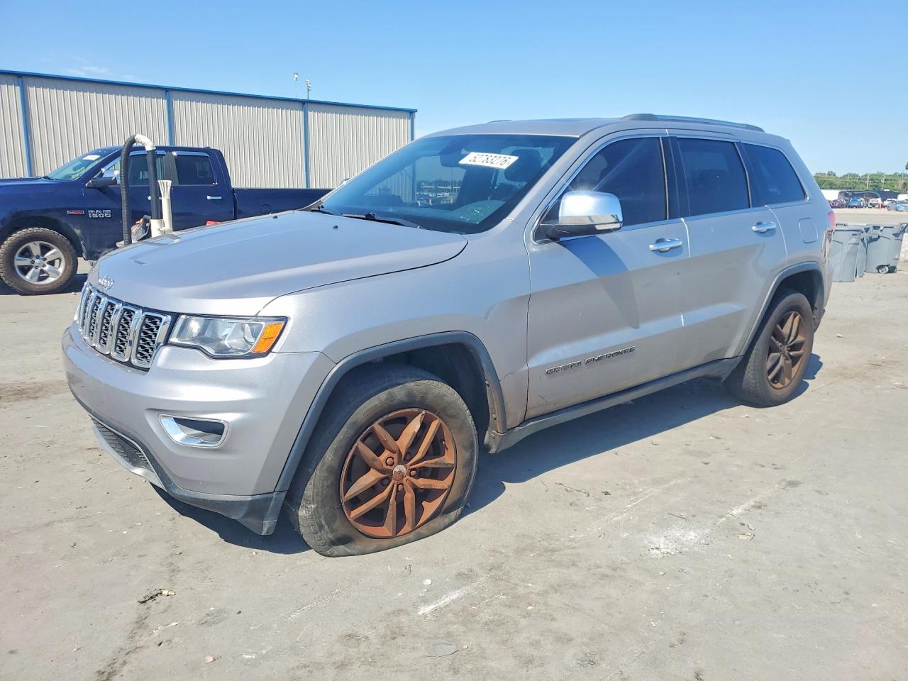 Salvage Jeep Cherokee Image