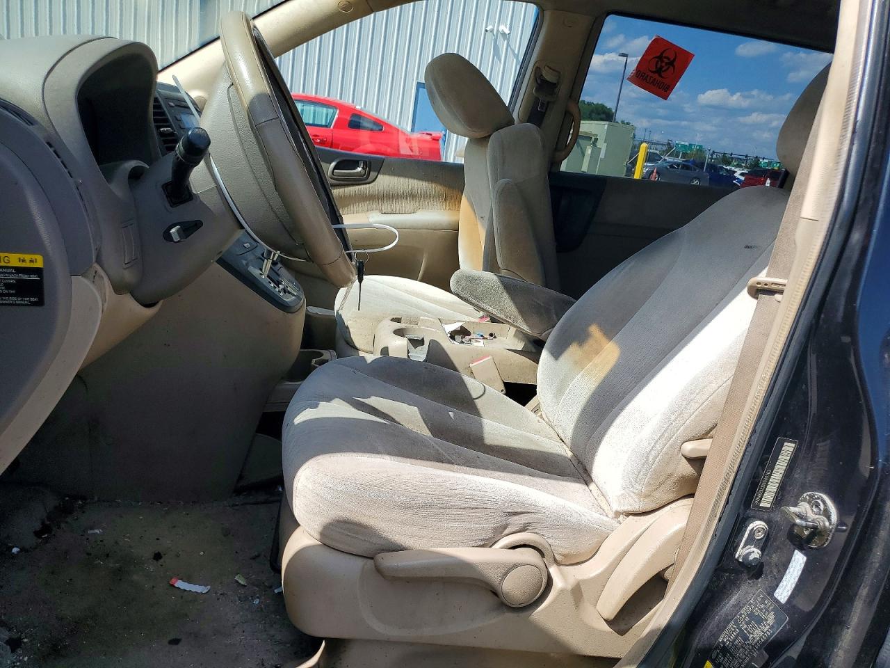 Kia Sedona Lx