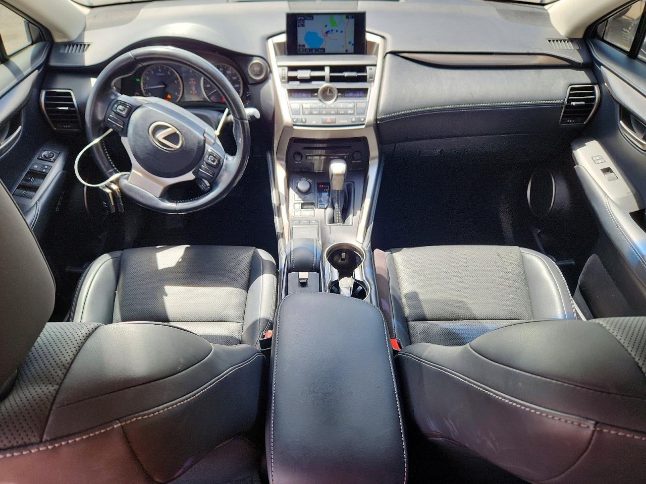 Lexus NX Base