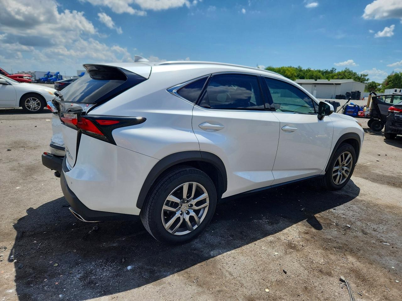 Lexus NX Base
