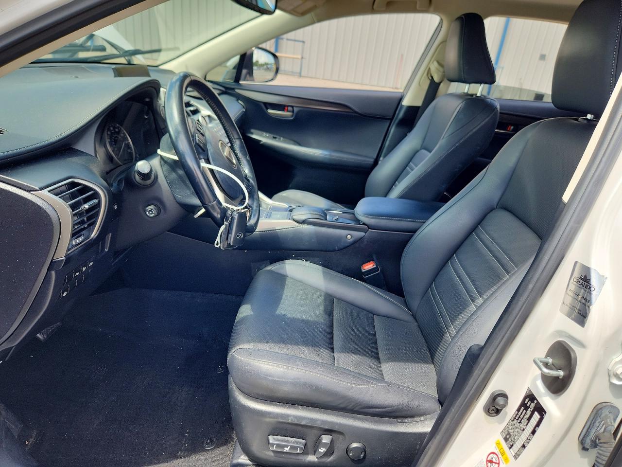 Lexus NX Base