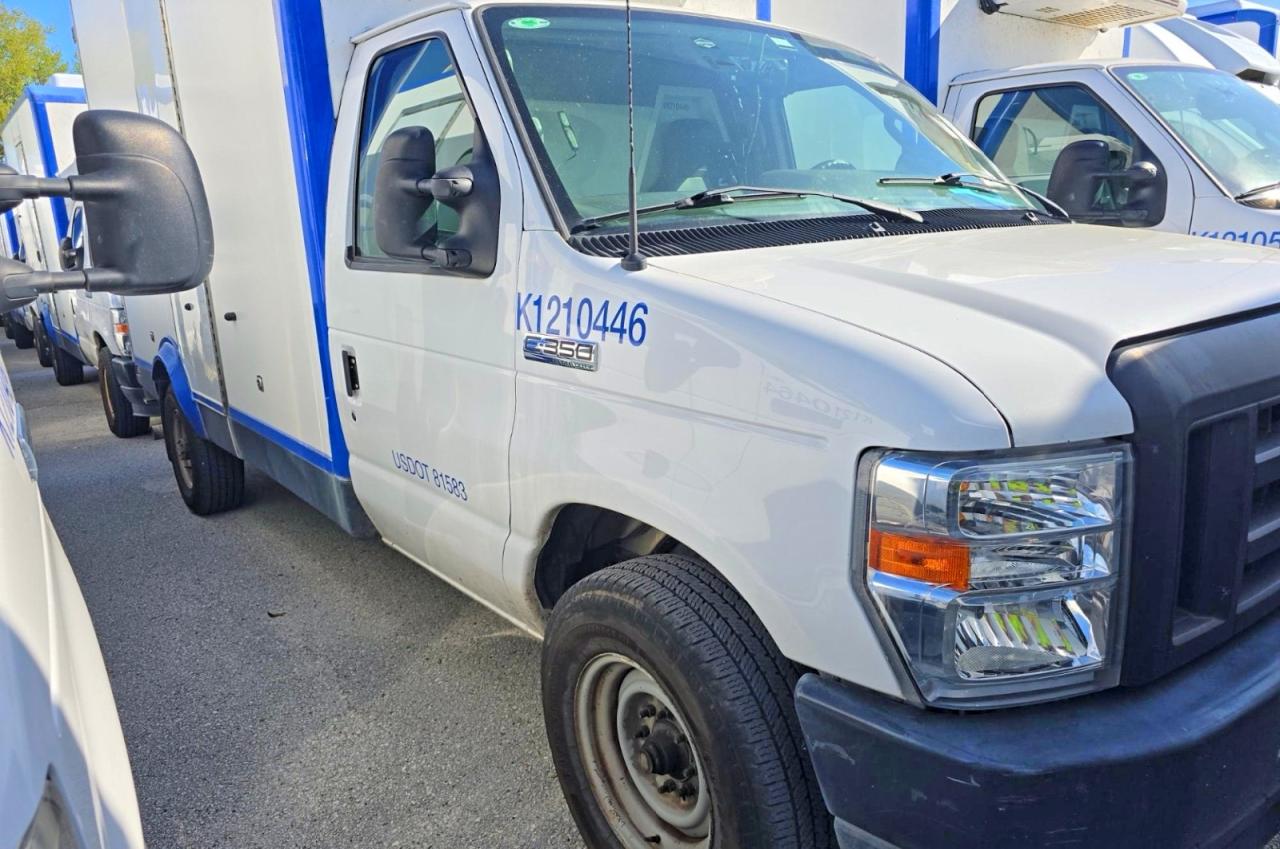 Salvage Ford Econoline Image