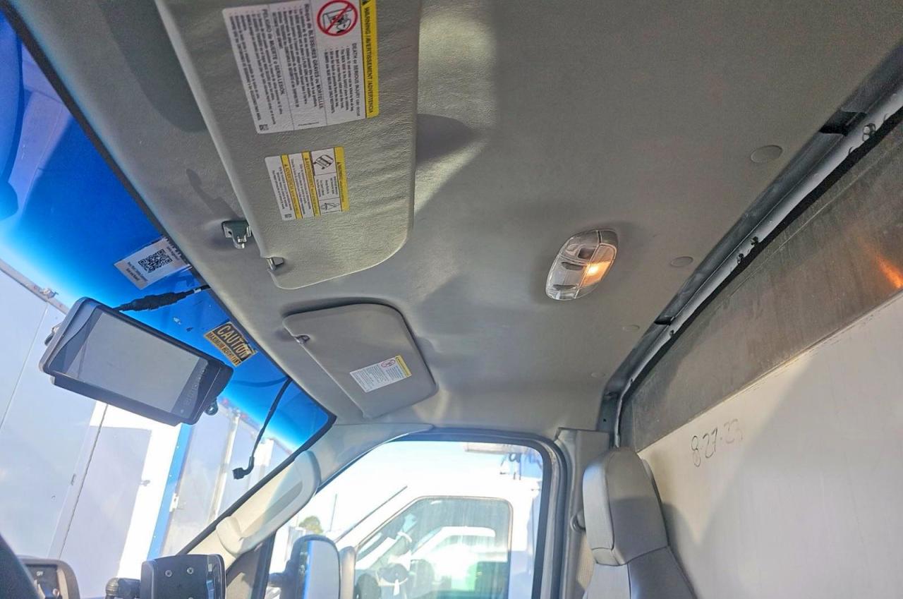Ford Econoline E350 Super Duty Cutaway Van