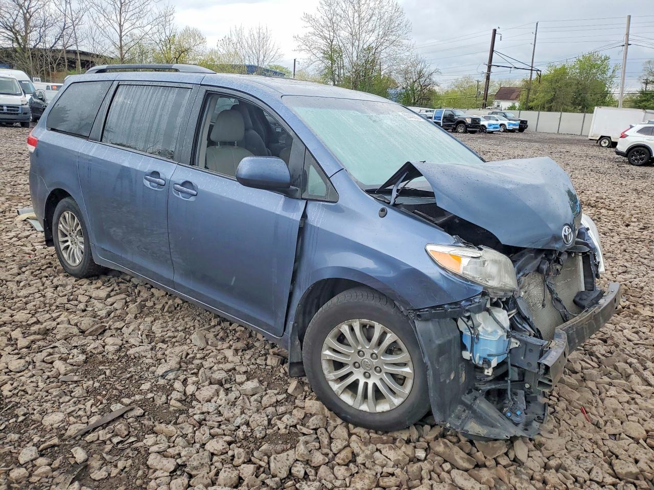 Toyota Sienna Xle 8-passenger