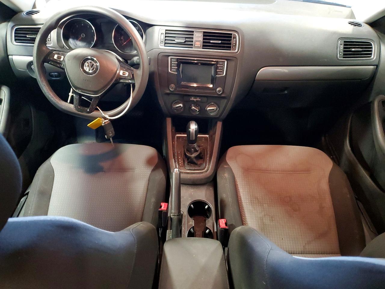 Volkswagen Jetta S