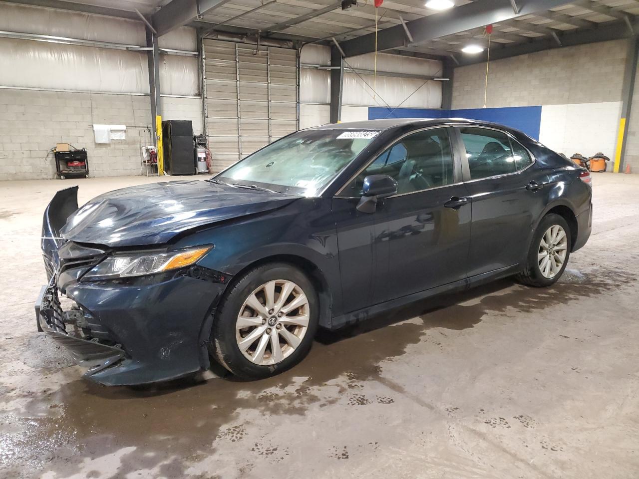 Salvage Toyota Camry Image