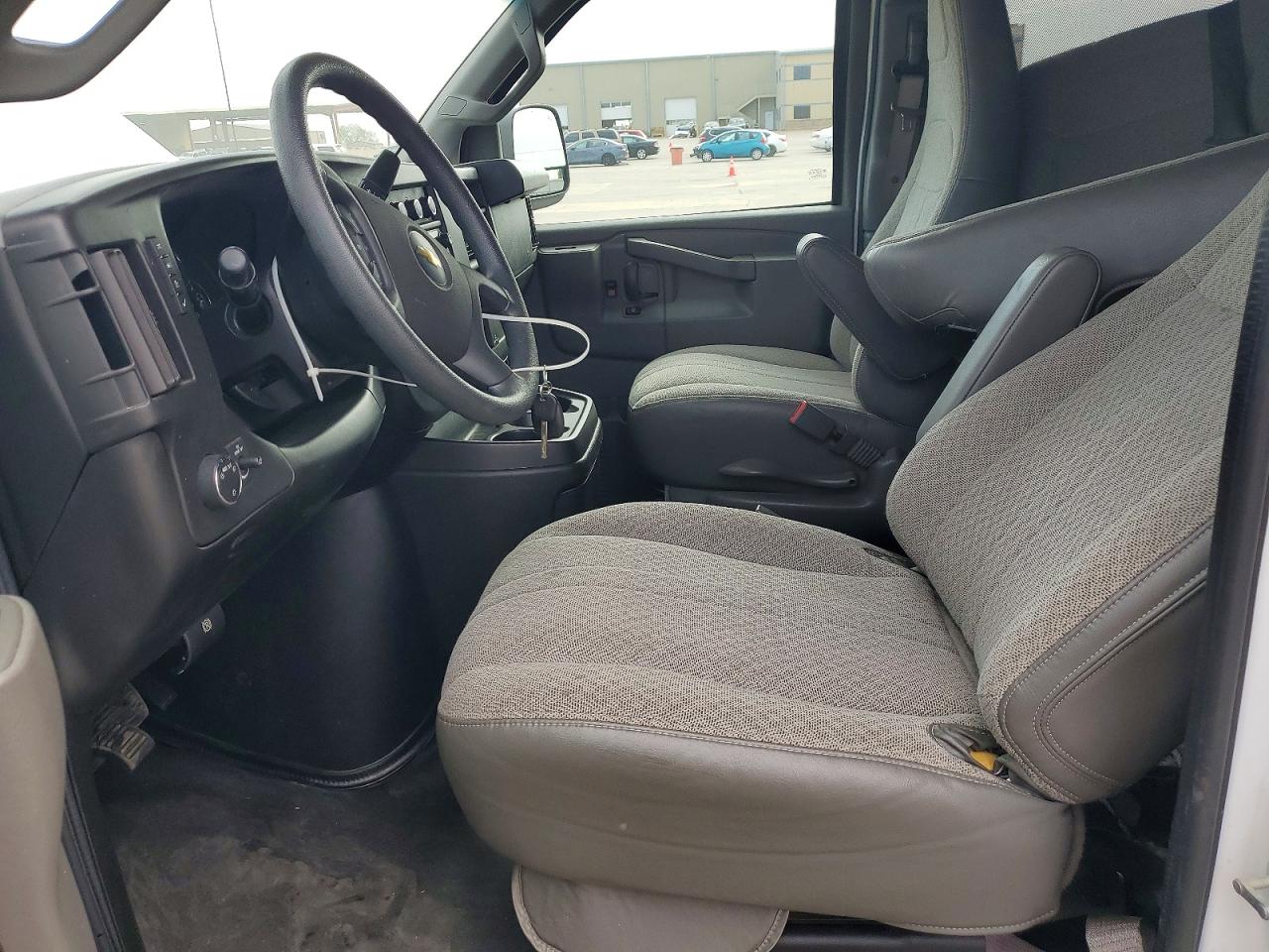 Chevrolet Express Ls