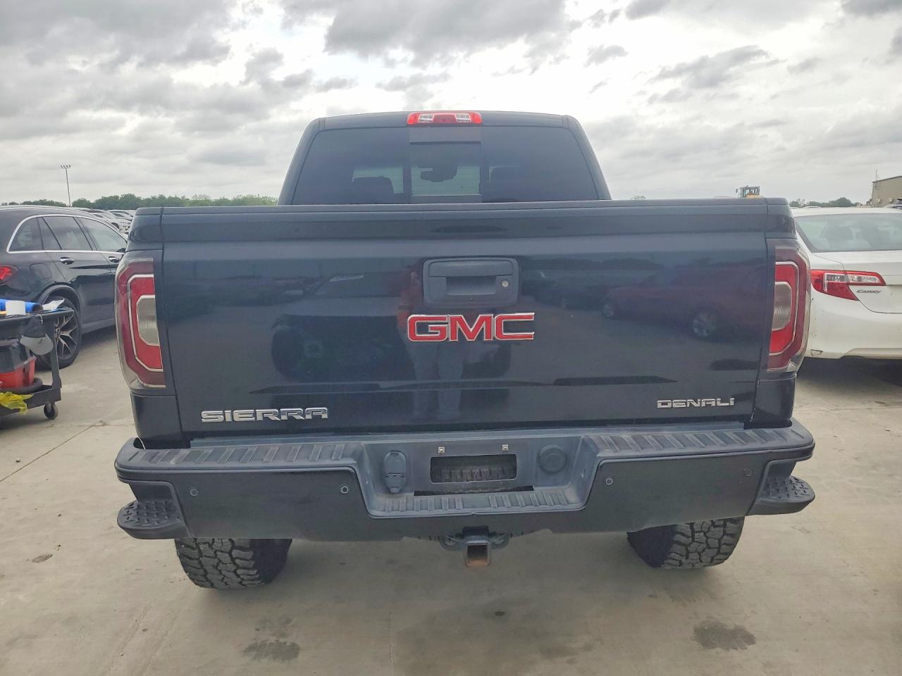 GMC Sierra K1500 Denali