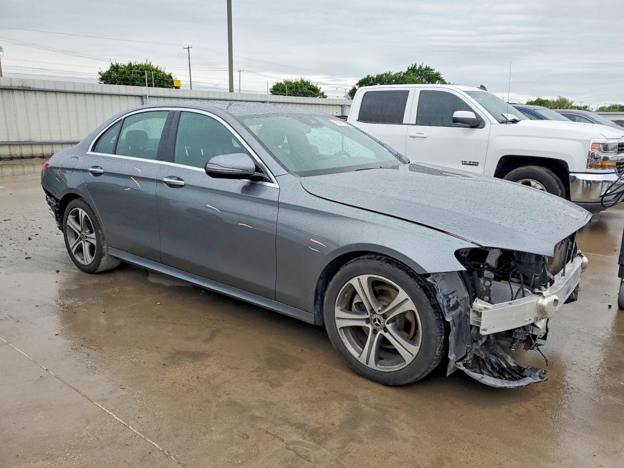 Mercedes-Benz E-Class 300