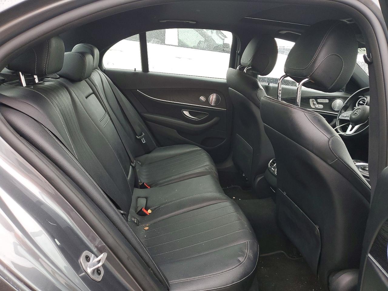 Mercedes-Benz E-Class 300