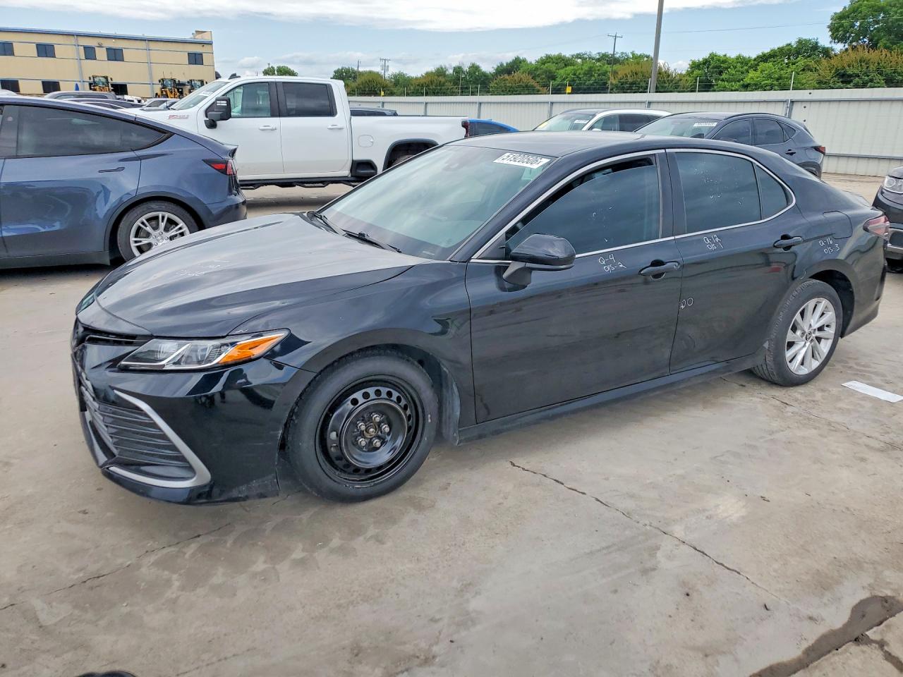 Salvage Toyota Camry Image