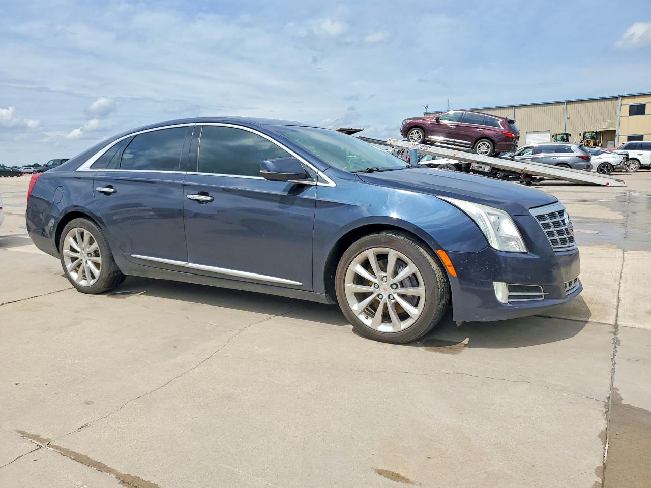 Cadillac XTS Luxury Collection