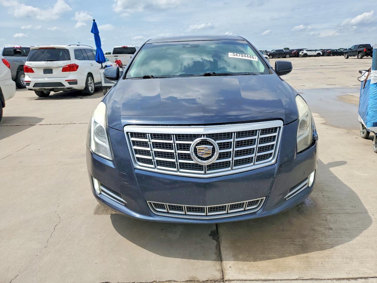 Cadillac XTS Luxury Collection