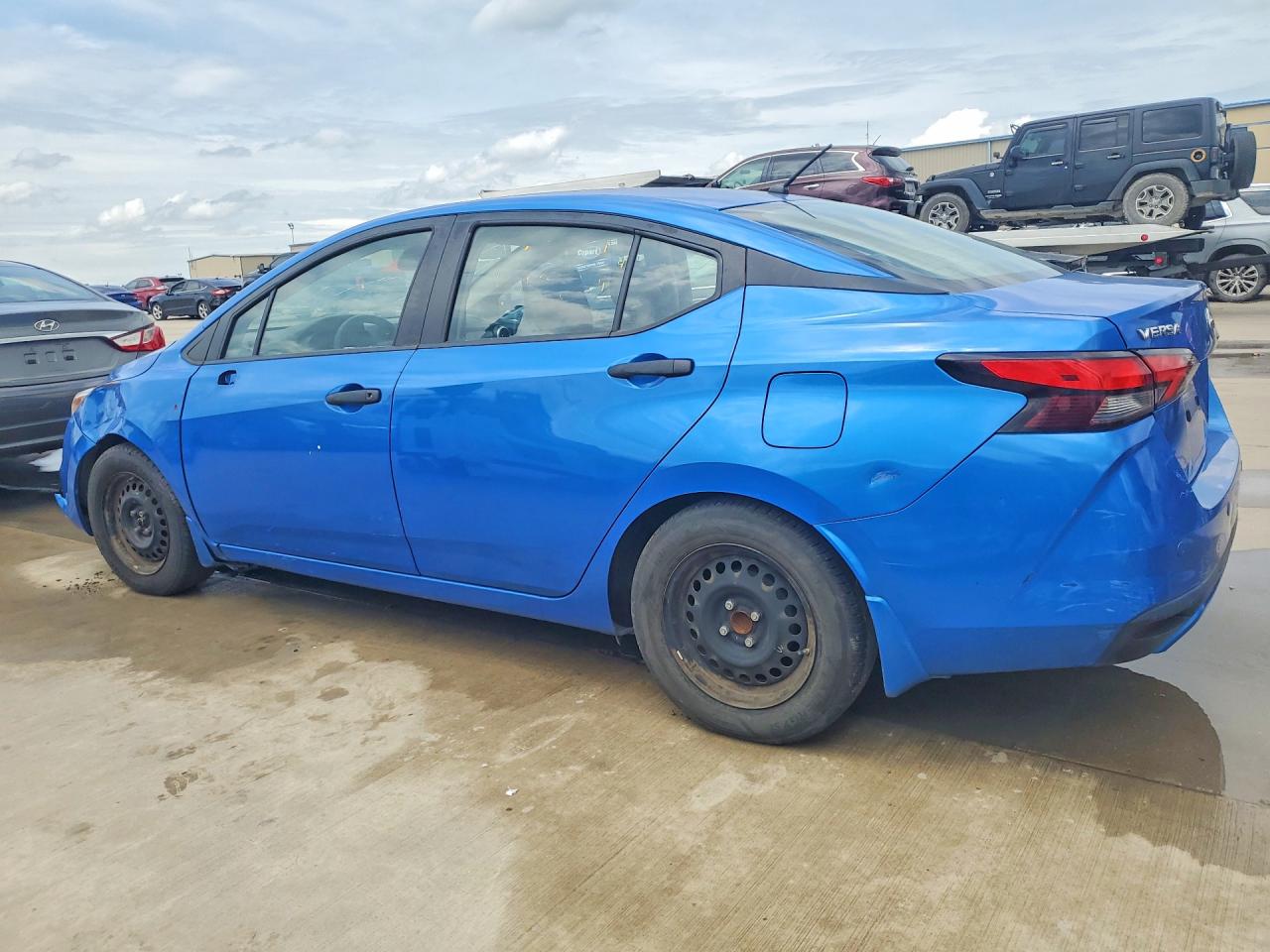 Nissan Versa S