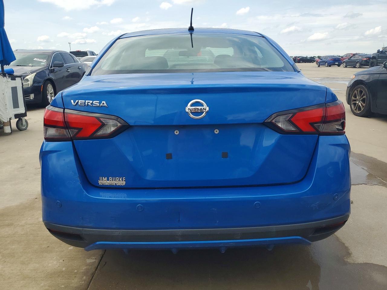 Nissan Versa S