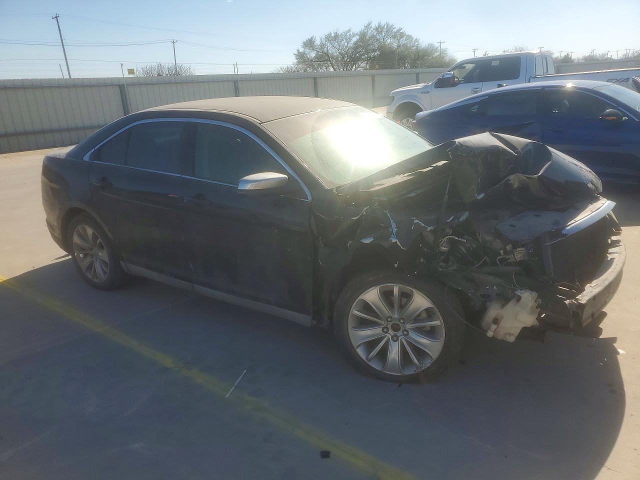 Ford Taurus Limited