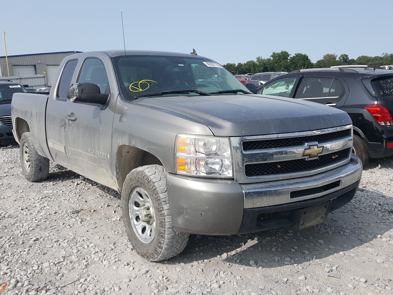 Salvage Chevrolet Silverado Image
