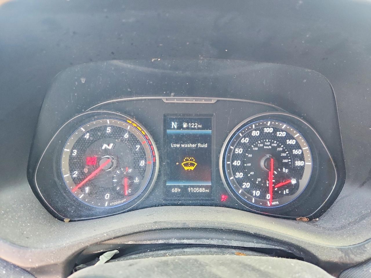 Hyundai VELOSTER Base