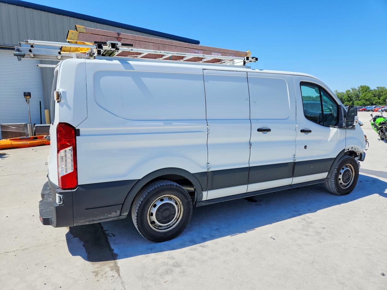 Ford Transit T-150