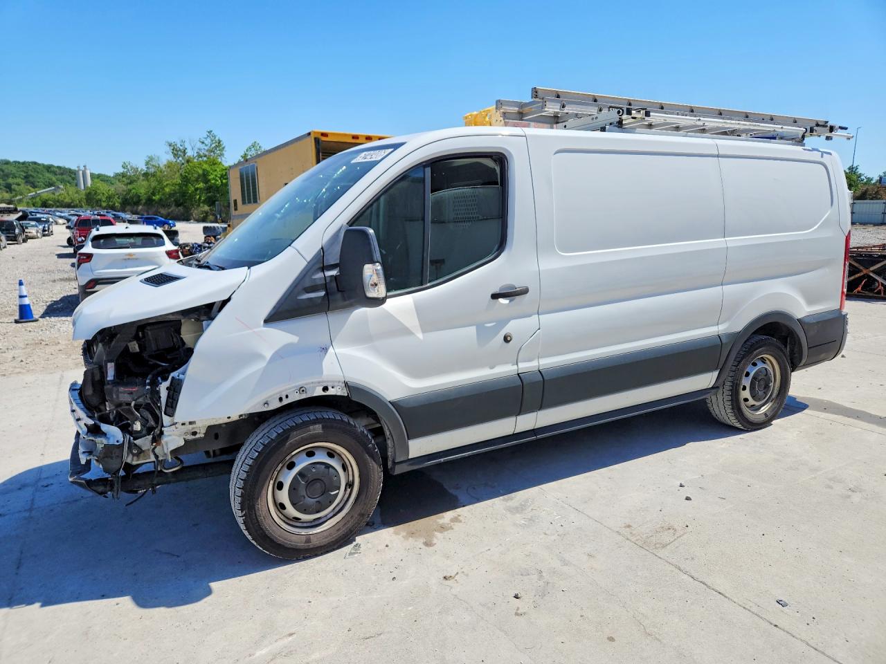 Salvage Ford Transit Image