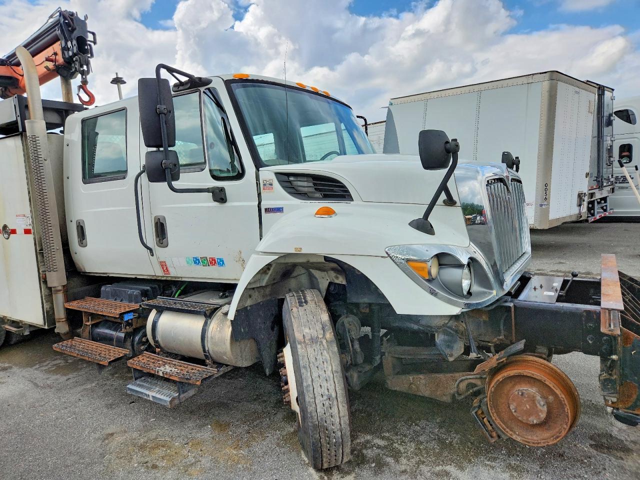 International 7400