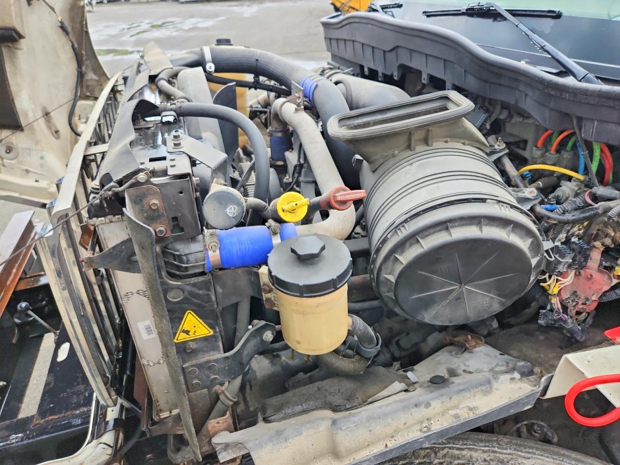 International 7400