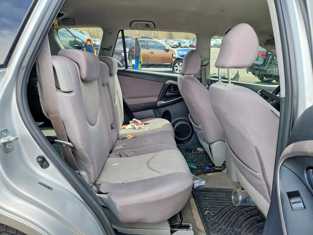 Toyota RAV4 Base