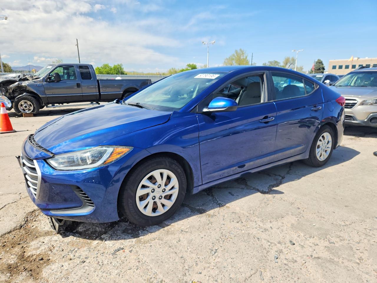 Salvage Hyundai ELANTRA Image