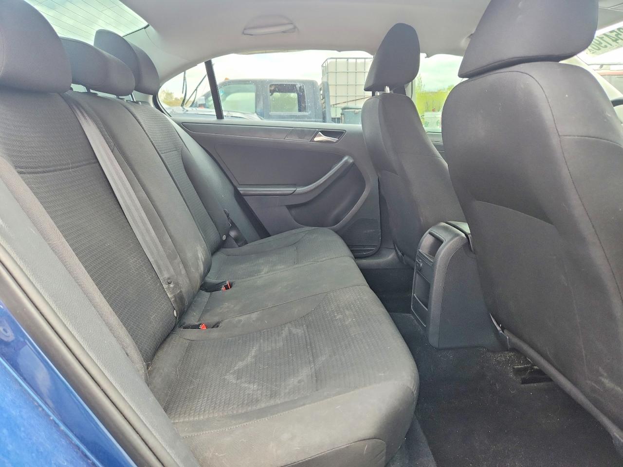 Volkswagen Jetta S