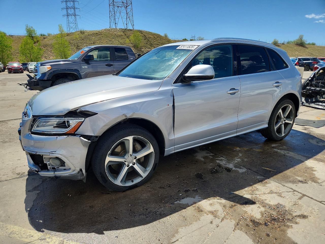 Salvage Audi Q5 Image