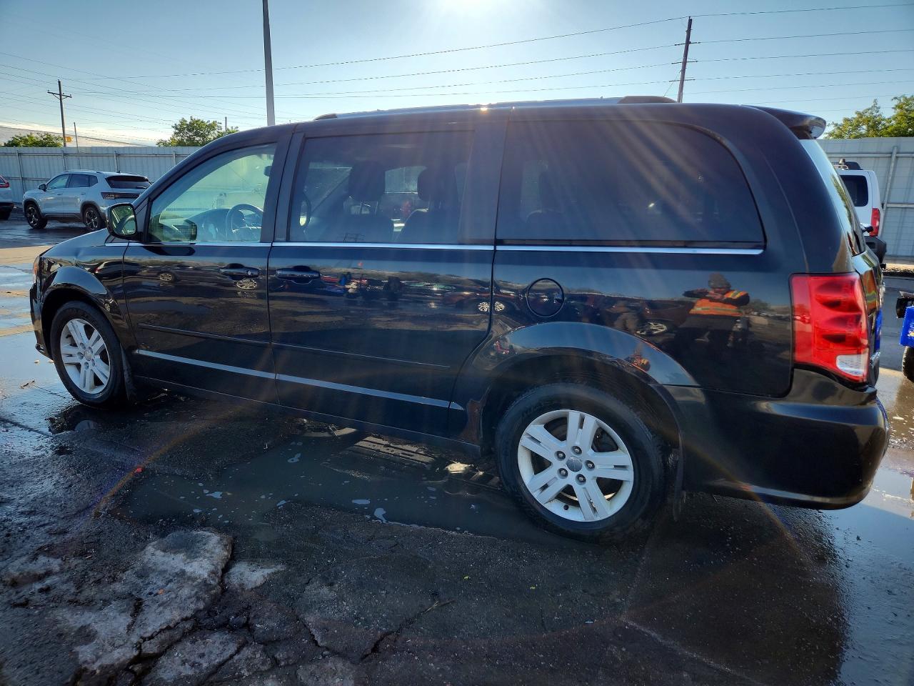 Dodge Caravan Crew
