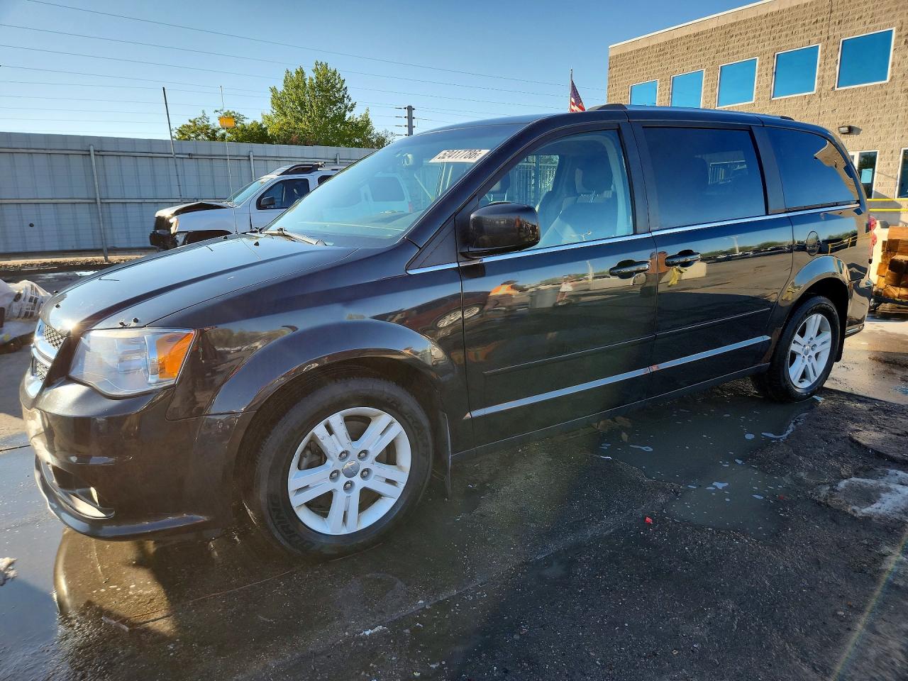 Salvage Dodge Caravan Image