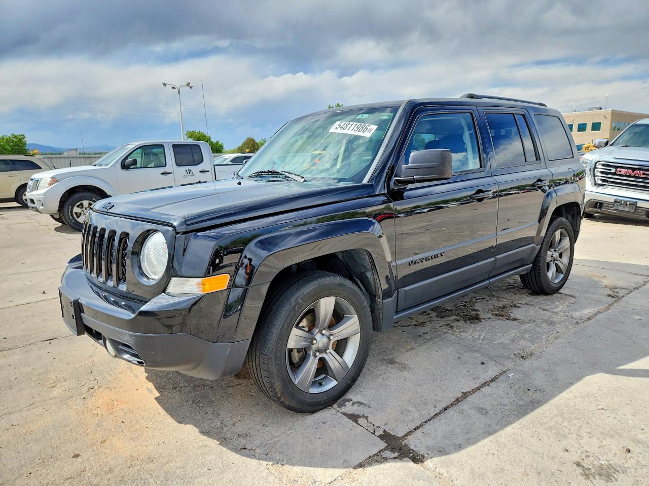 Salvage Jeep Patriot Image
