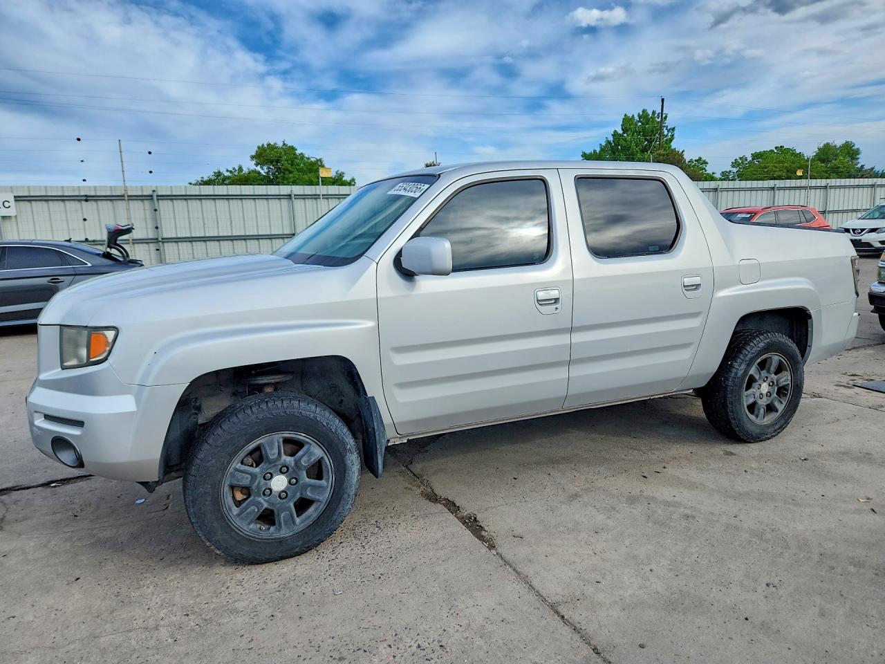 Salvage Honda Ridgeline Image