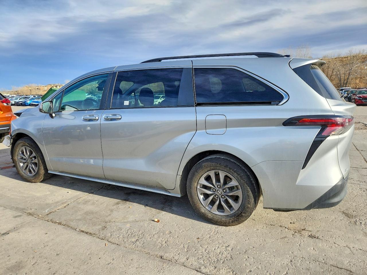 Toyota Sienna Le