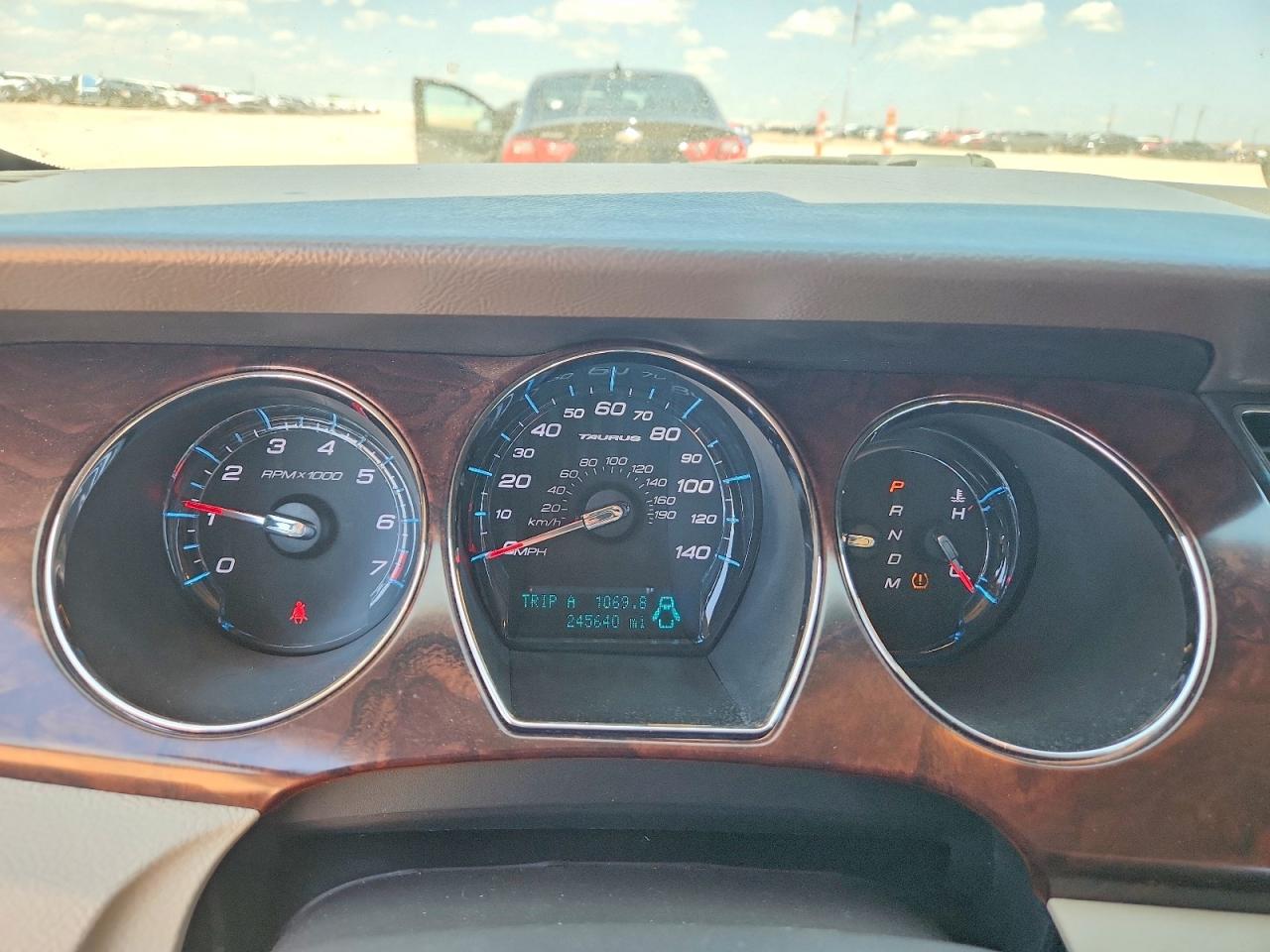 Ford Taurus Limited