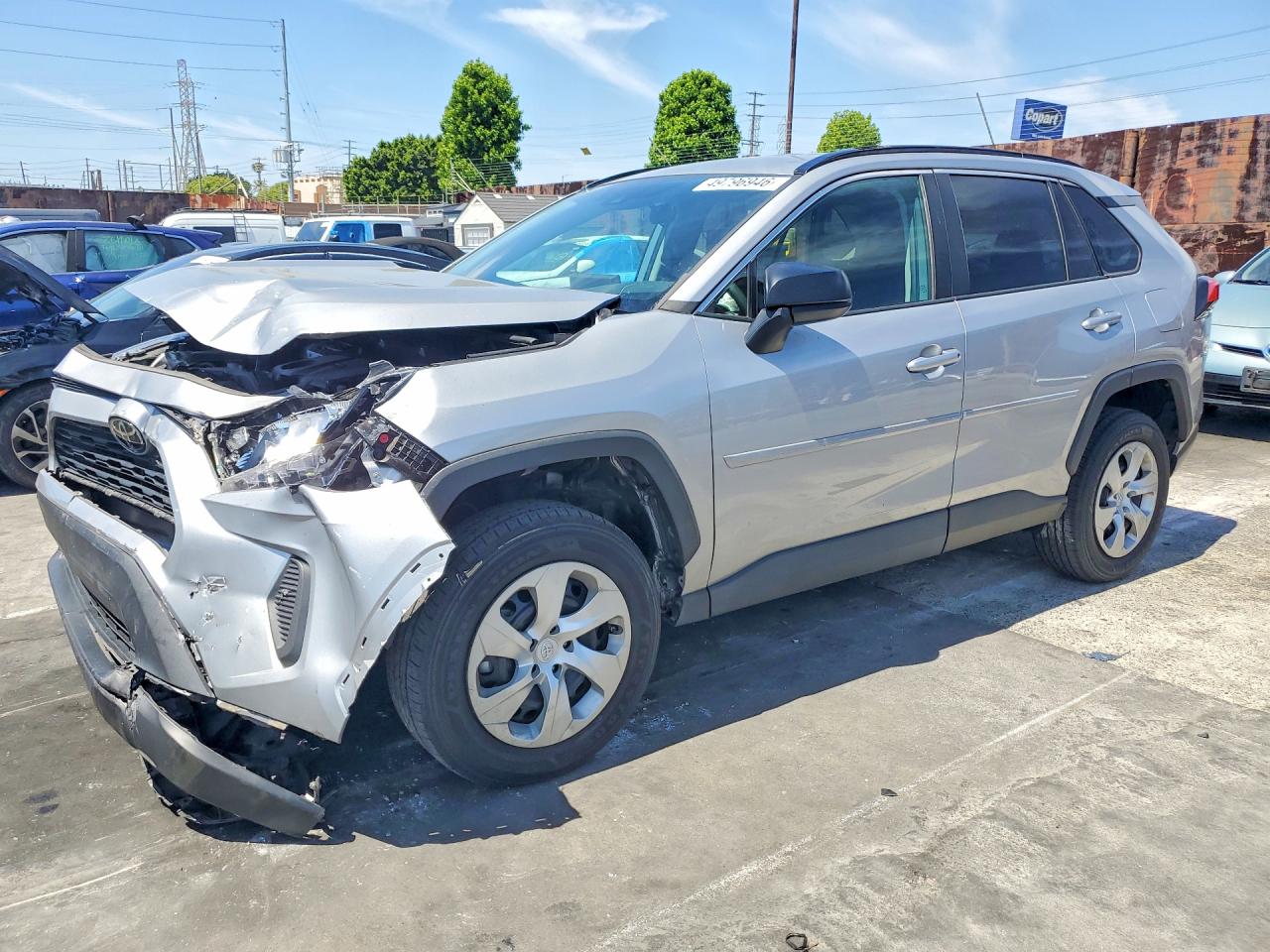 Salvage Toyota RAV4 Image