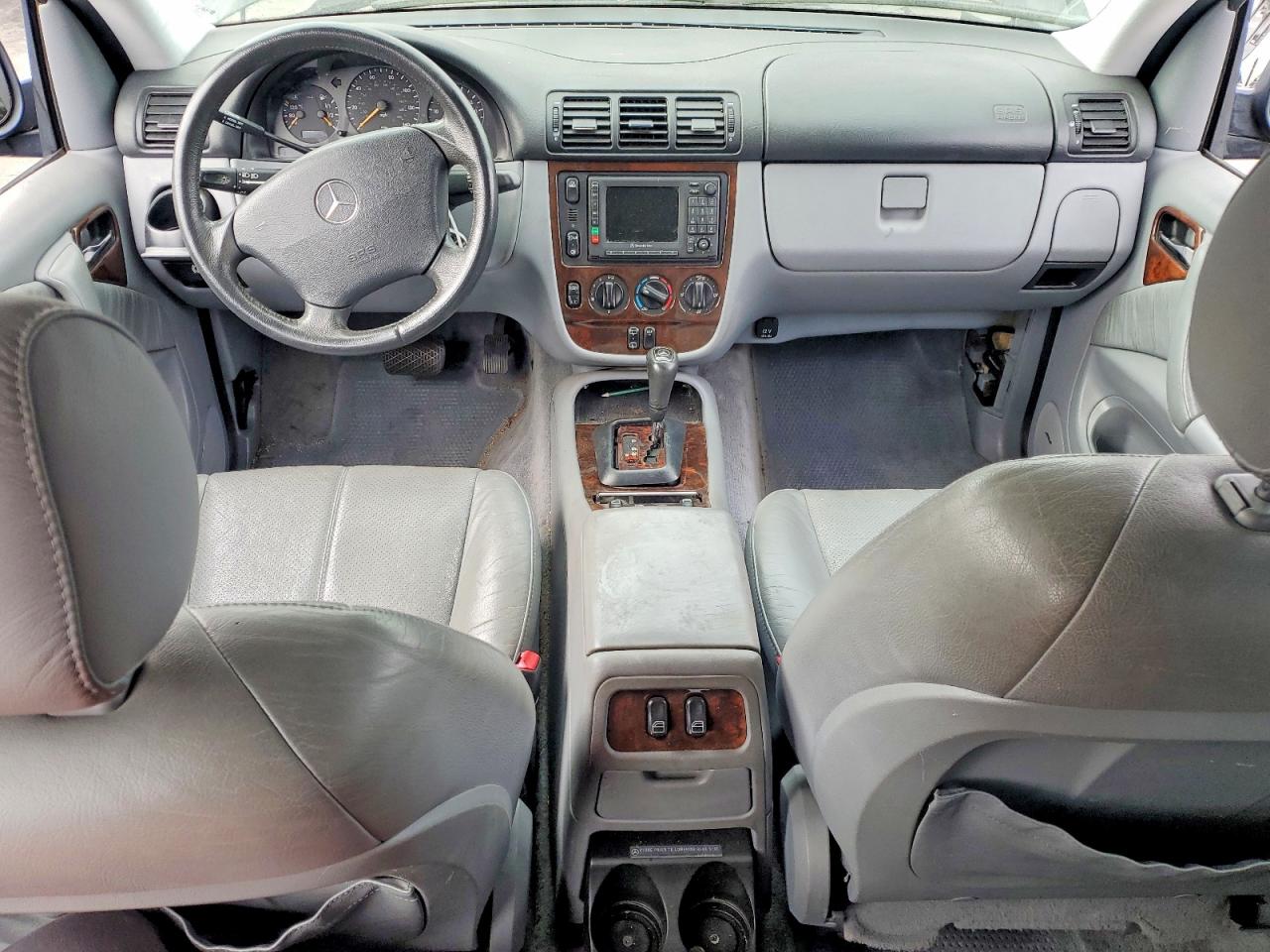 Mercedes-Benz M-Class 320