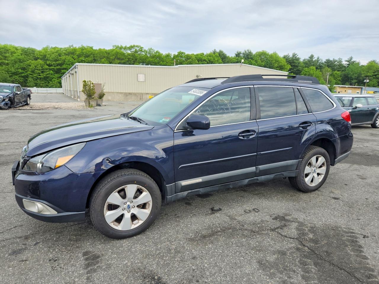 Salvage Subaru Outback Image