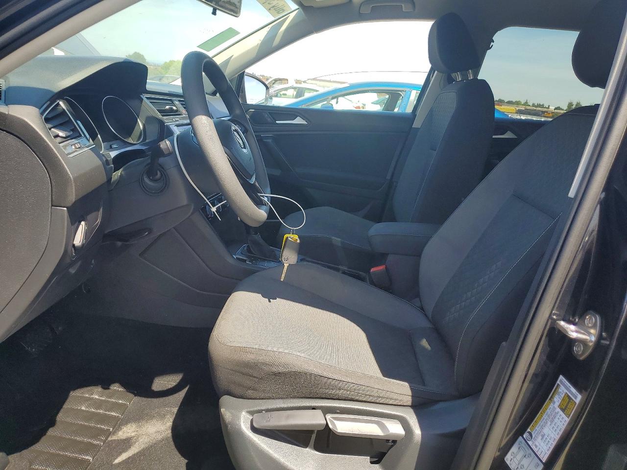 Volkswagen Tiguan S