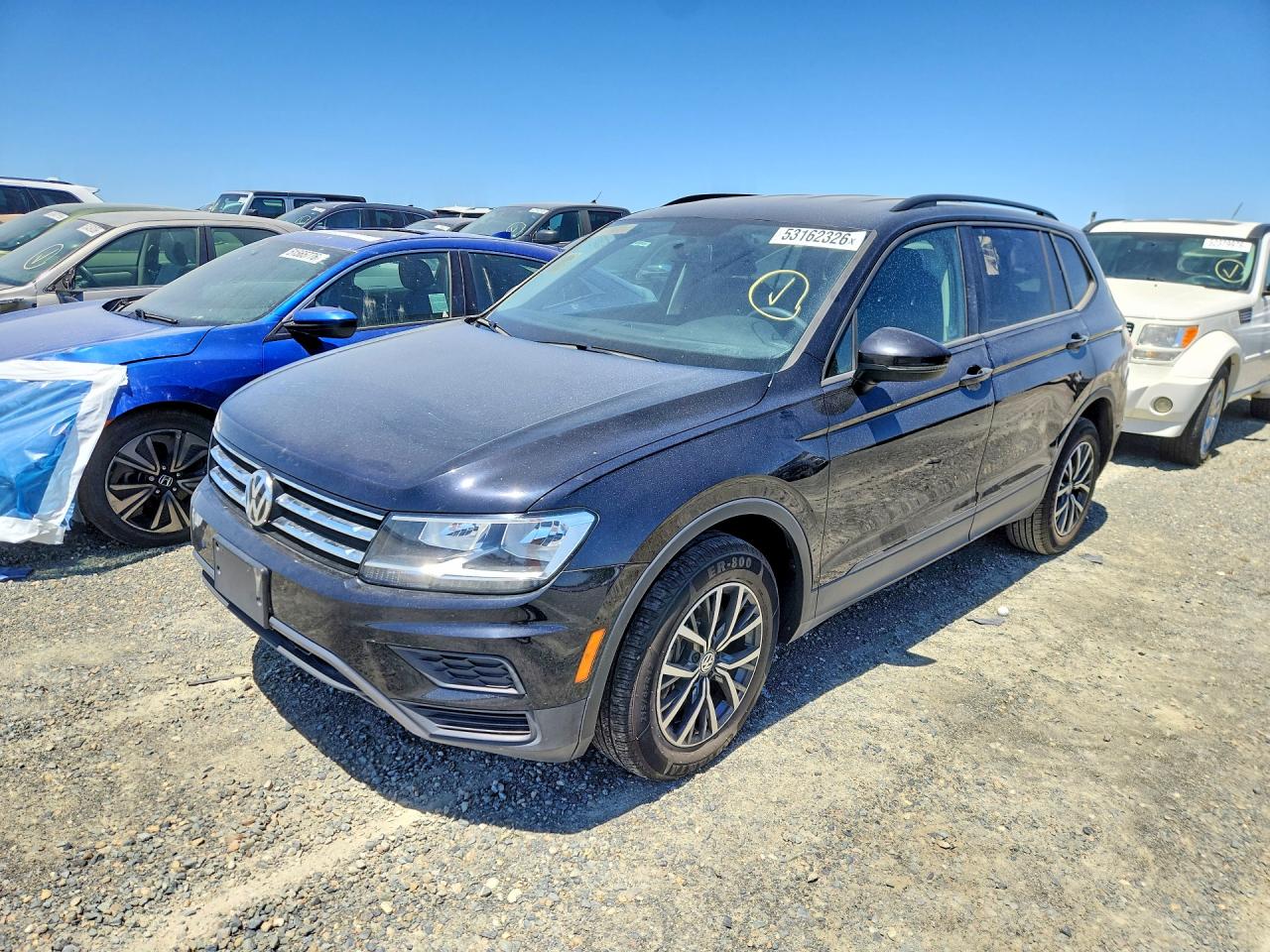Salvage Volkswagen Tiguan Image