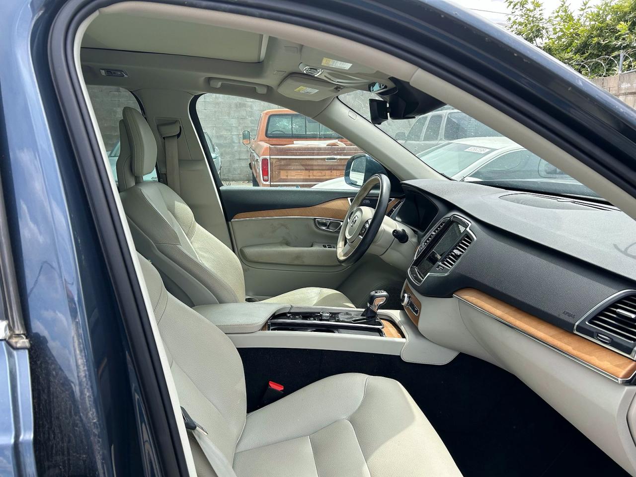 Volvo XC90 T6 Momentum