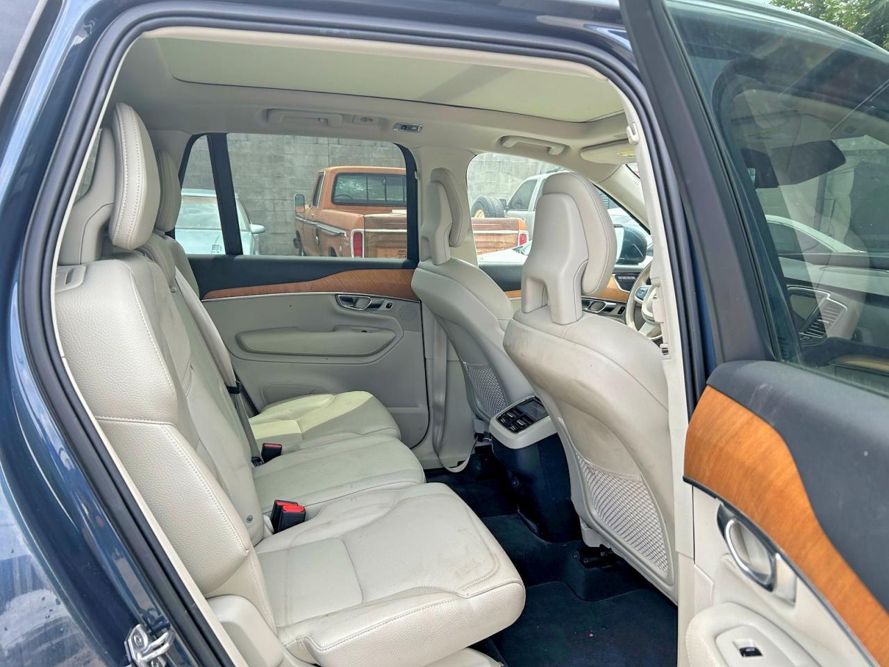 Volvo XC90 T6 Momentum
