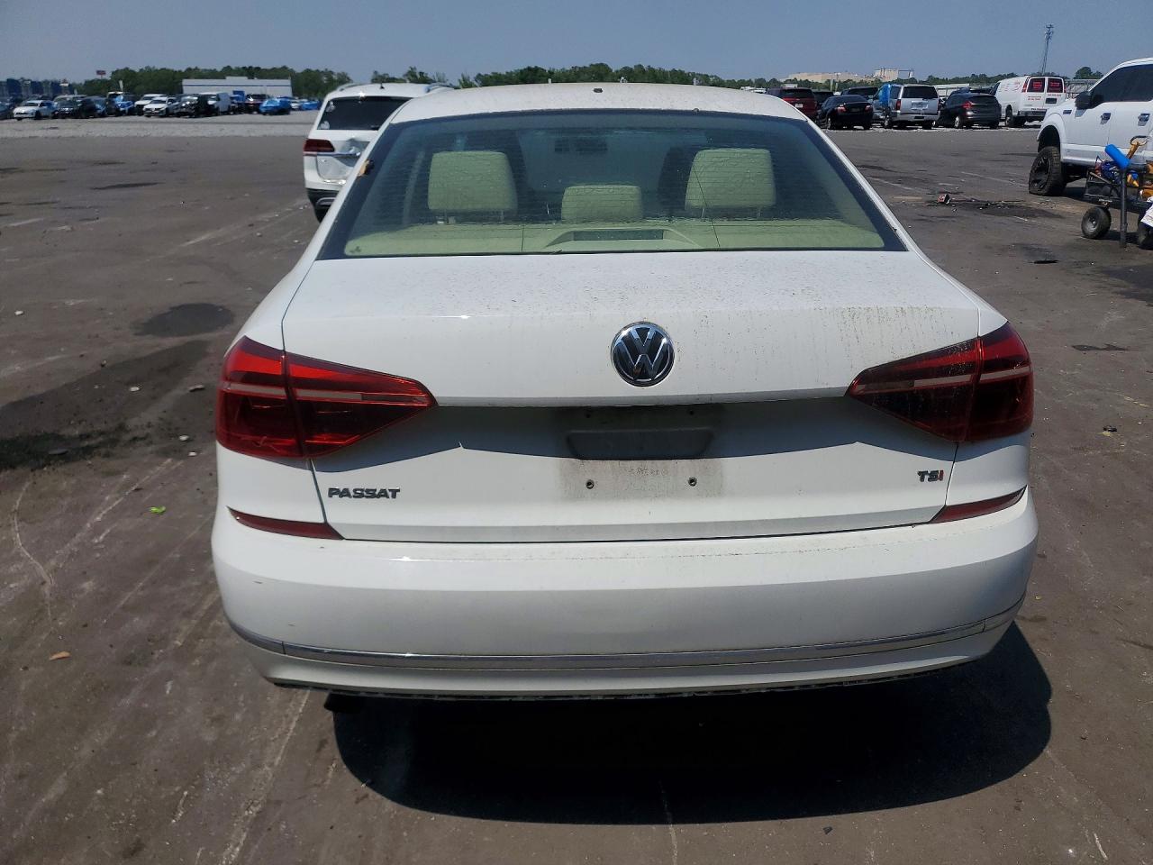 Volkswagen Passat S