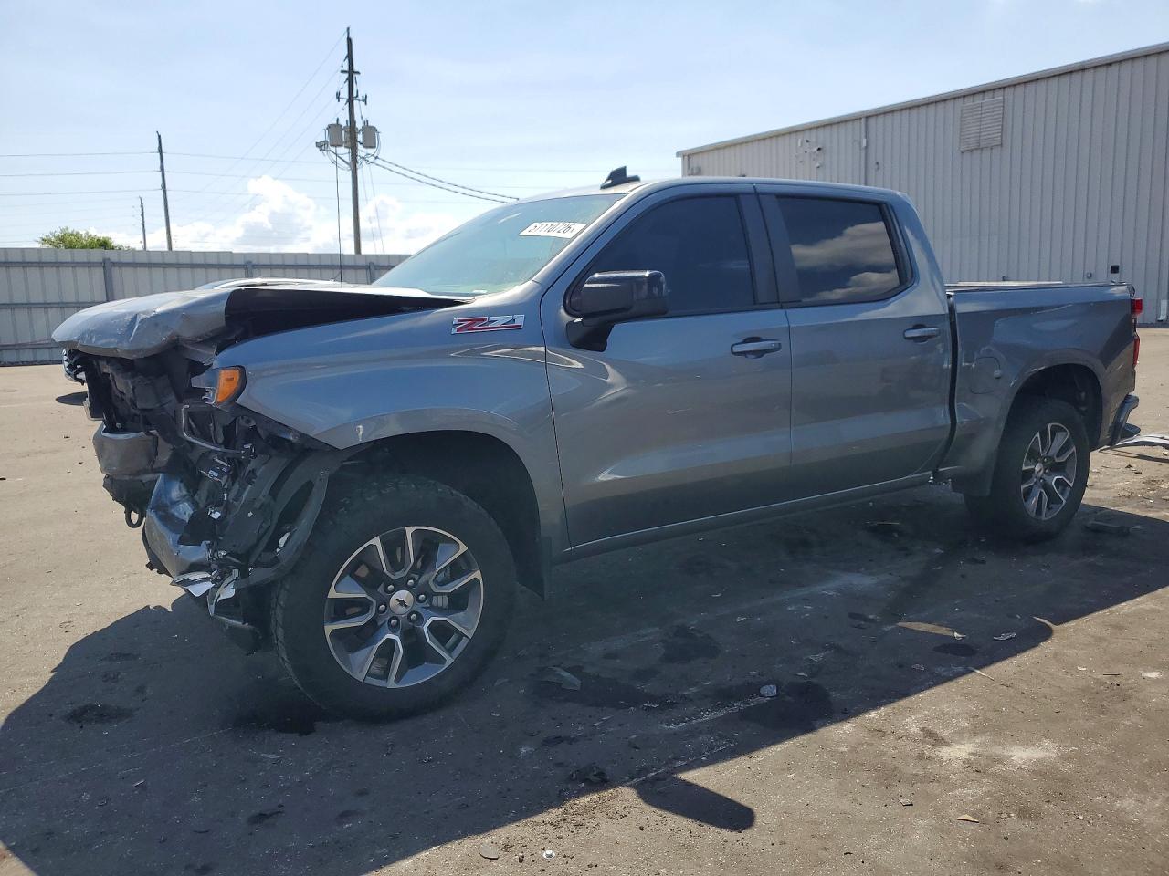 Salvage Chevrolet Silverado Image